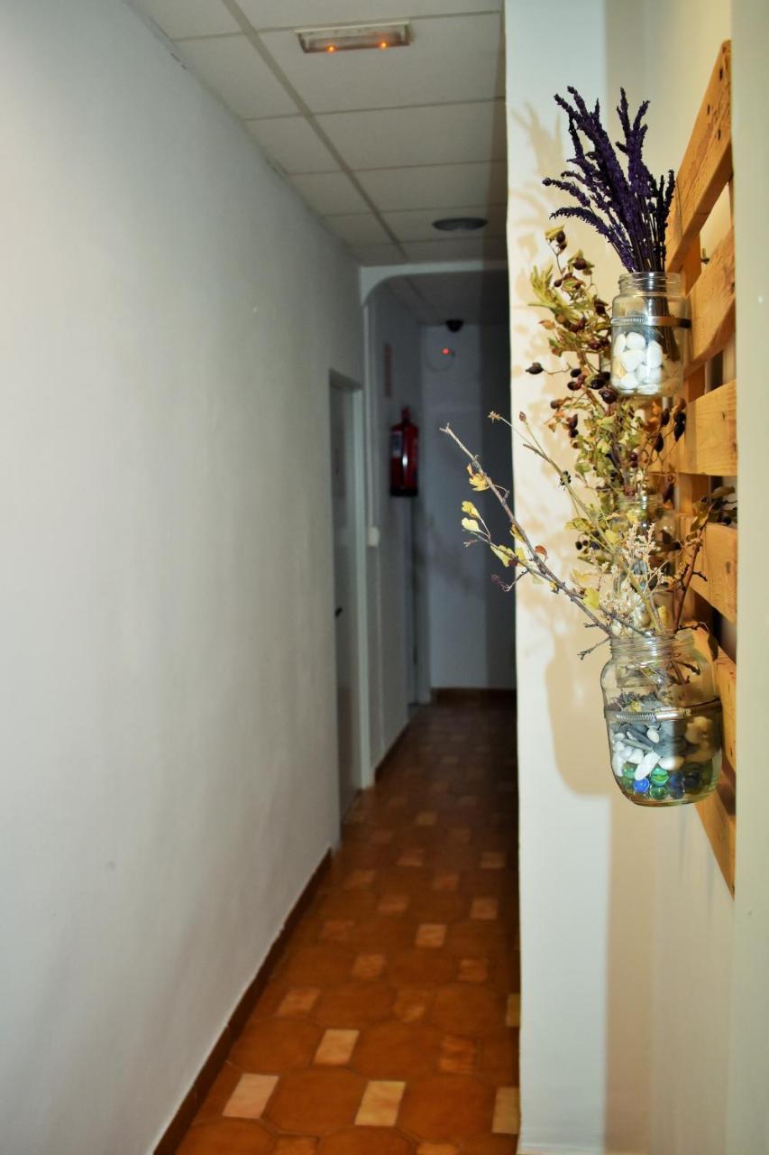 Pension Castil Granada Bagian luar foto