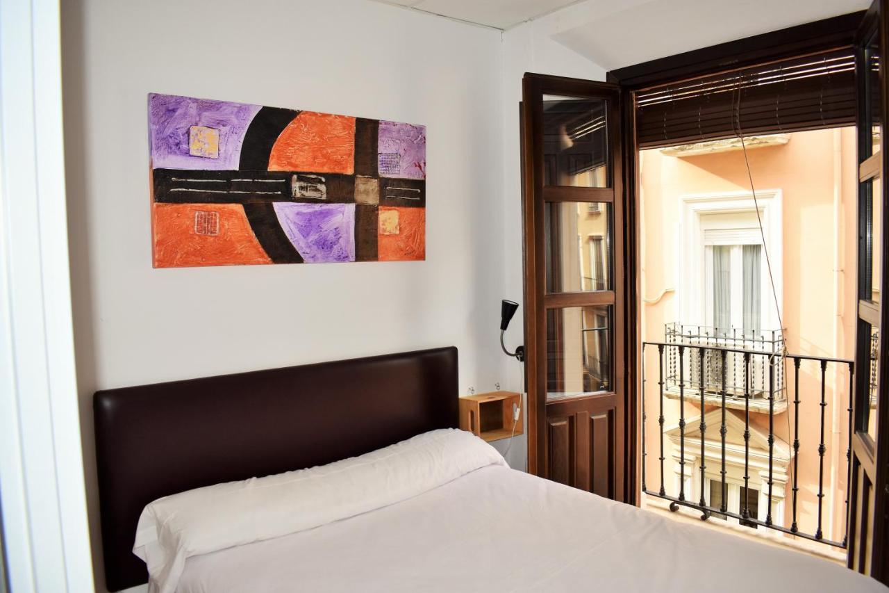 Pension Castil Granada Bagian luar foto