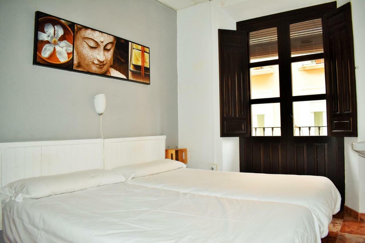 Pension Castil Granada Bagian luar foto